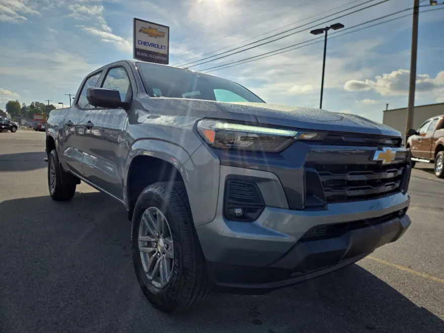 2026 Chevrolet Colorado LT photo 1