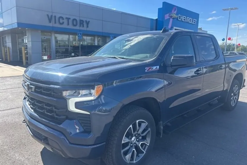 2022 Chevrolet Silverado 1500 RST photo 1