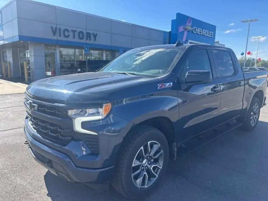 2022 Chevrolet Silverado 1500 RST photo 1