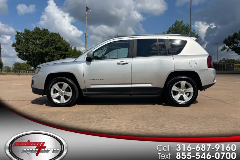 2014 Jeep Compass Latitude photo 1