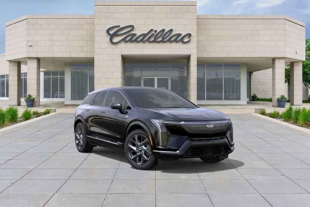 2025 Cadillac Optiq Luxury photo 1