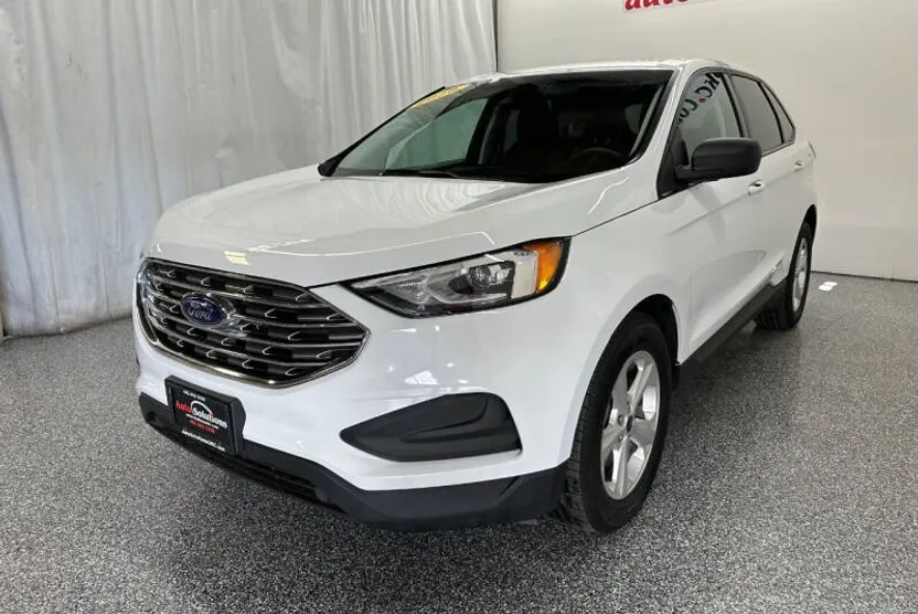 2020 Ford Edge SE photo 1