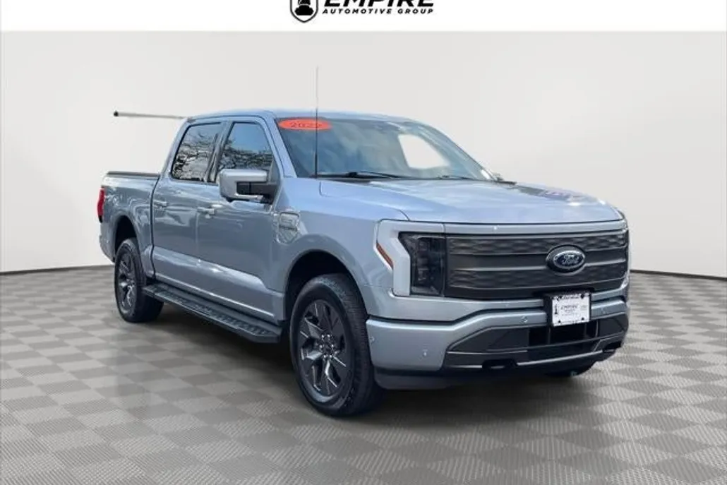2022 Ford F-150 Lightning Lariat photo 1