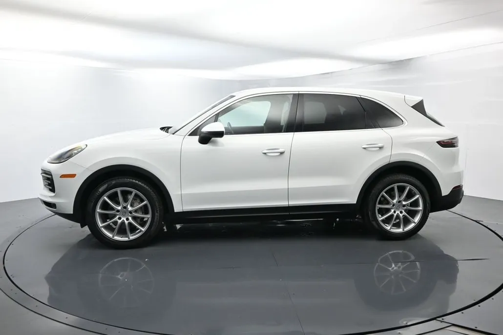 2020 Porsche Cayenne Base photo 1