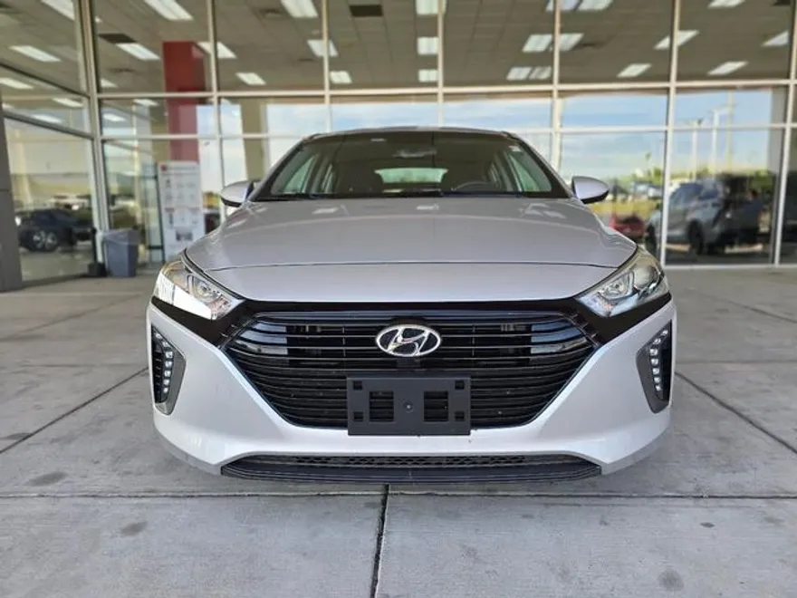2019 Hyundai Ioniq Plug-In Hybrid photo 1
