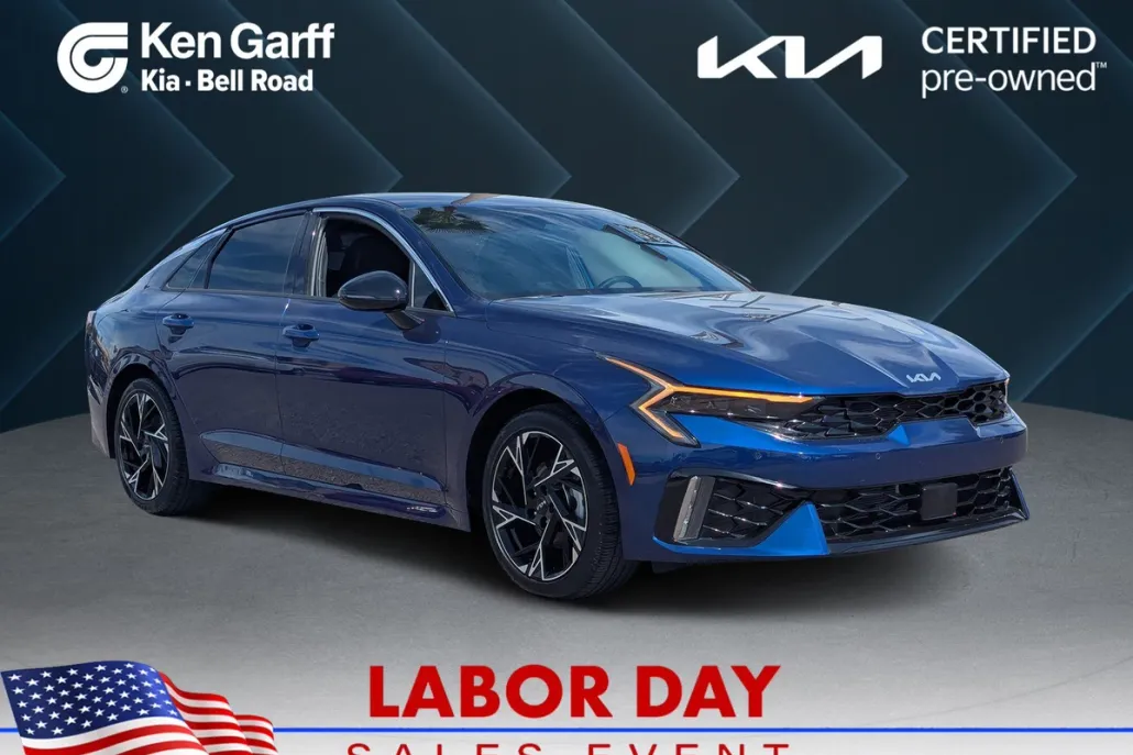 2025 Kia K5 GT-Line photo 1