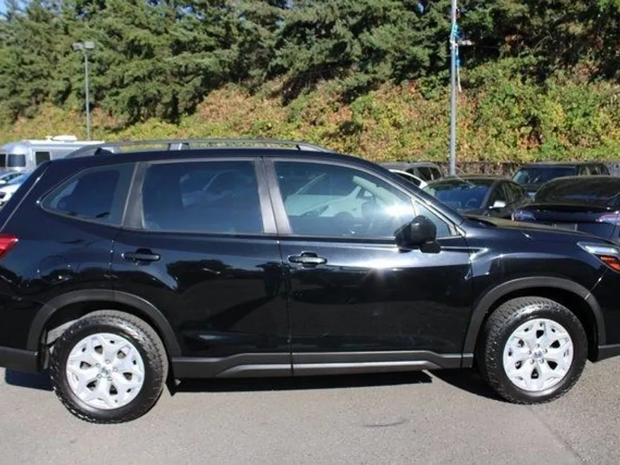 2019 Subaru Forester 2.5i photo 1