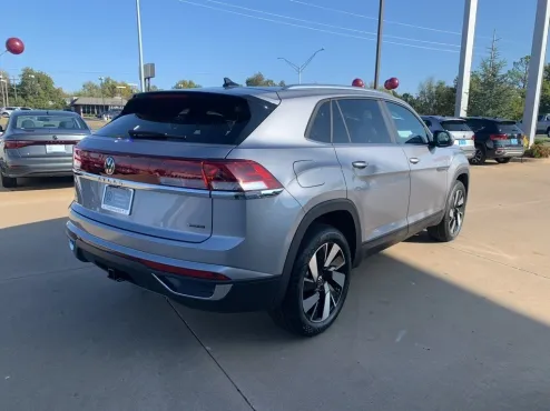 2025 Volkswagen Atlas Cross Sport SE Technology photo 4