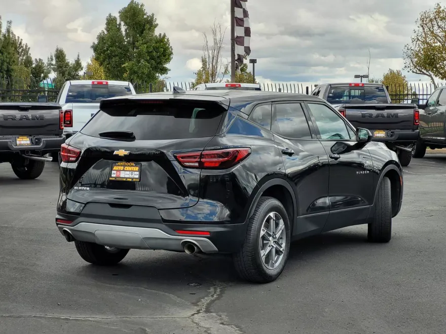 2023 Chevrolet Blazer 2LT photo 1