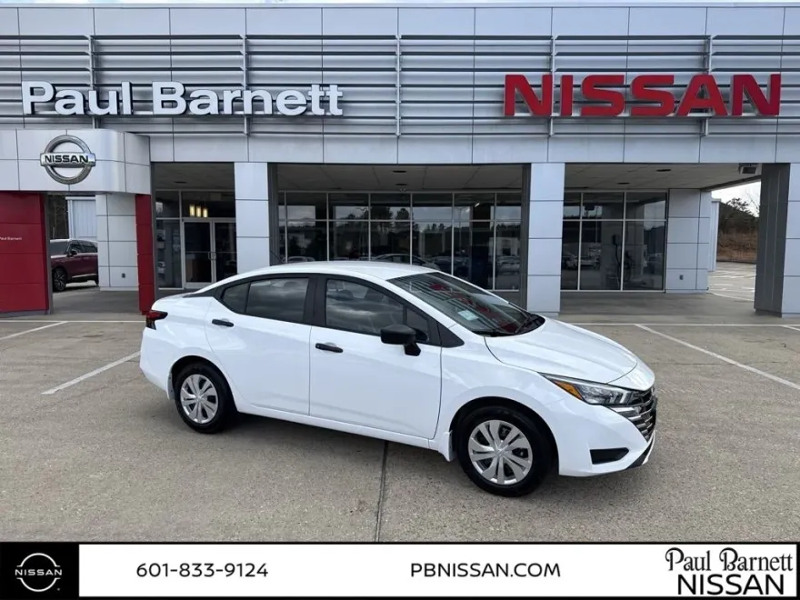 2025 Nissan Versa 1.6 S photo 1