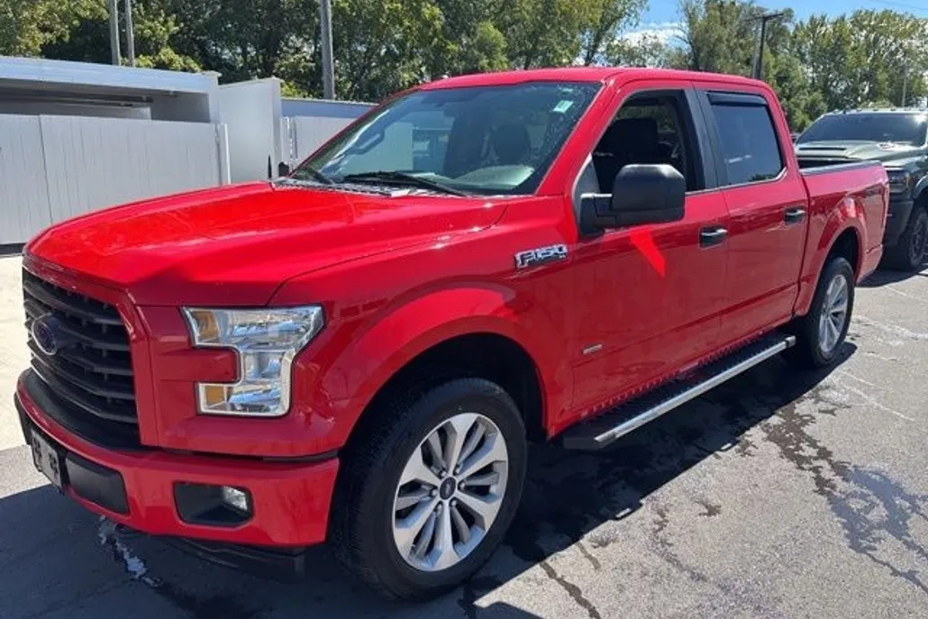 2017 Ford F-150 XL photo 1