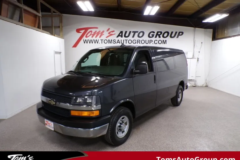 2016 Chevrolet Express 2500 Cargo Van photo 1