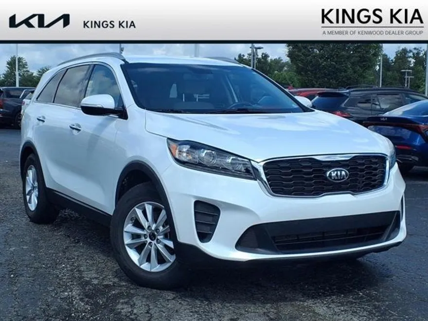 2019 Kia Sorento LX photo 1
