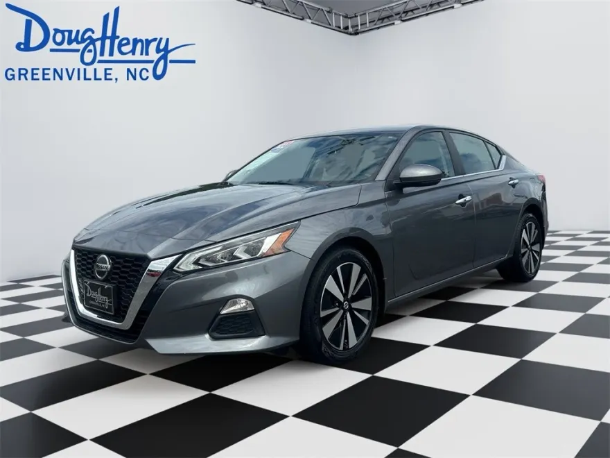 2022 Nissan Altima 2.5 SV photo 1