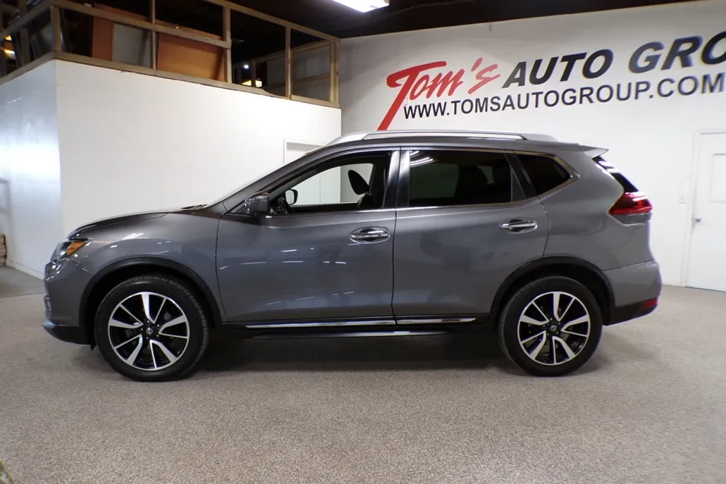 2019 Nissan Rogue SL photo 1