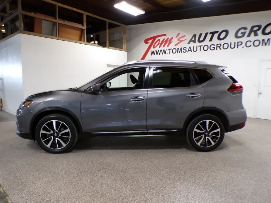 2019 Nissan Rogue SL photo 1