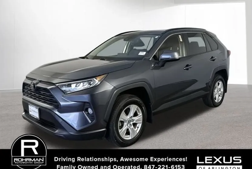 2019 Toyota RAV4 XLE photo 1