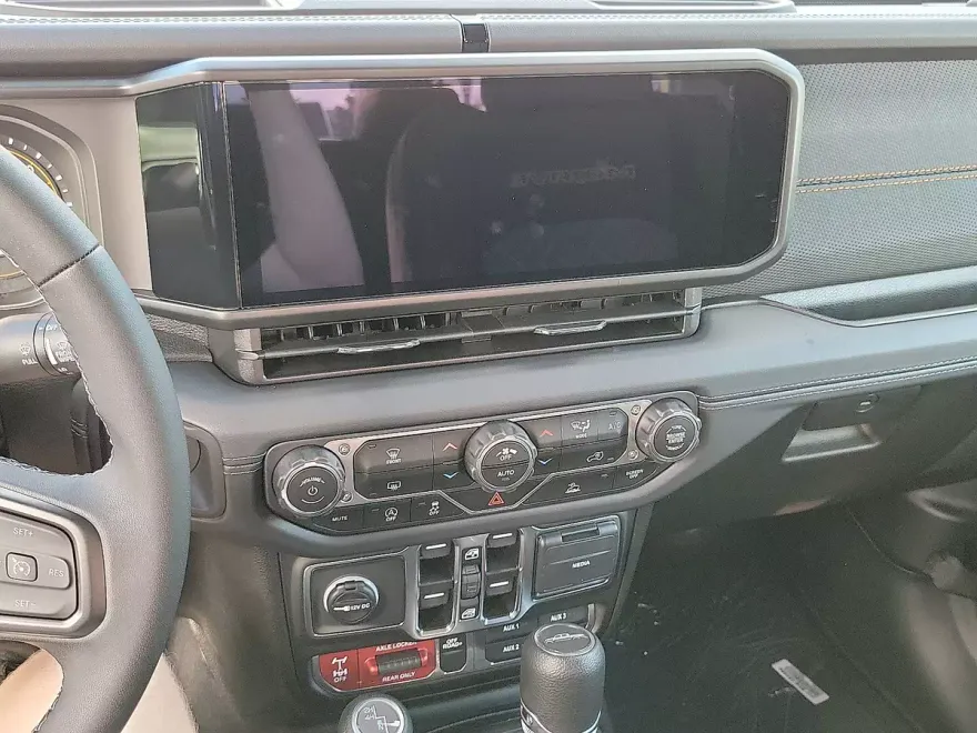 2025 Jeep Gladiator Mojave photo 1