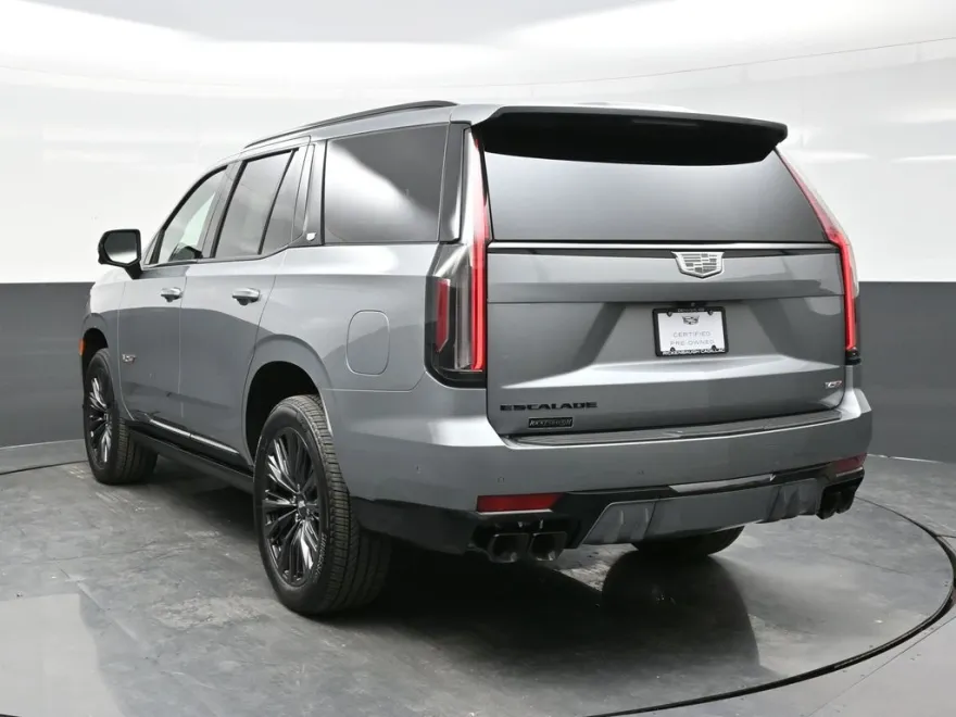 2023 Cadillac Escalade photo 1