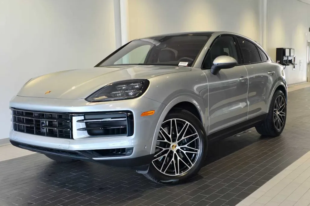 2024 Porsche Cayenne Base photo 1
