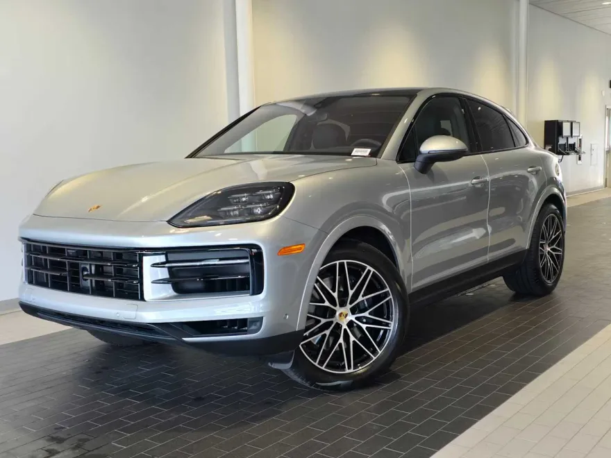 2024 Porsche Cayenne Base photo 1