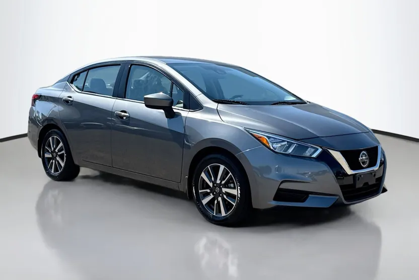 2022 Nissan Versa 1.6 SV photo 1