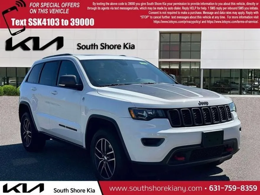 2017 Jeep Grand Cherokee Trailhawk photo 1
