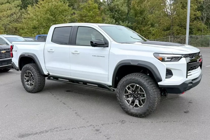2026 Chevrolet Colorado ZR2 photo 1