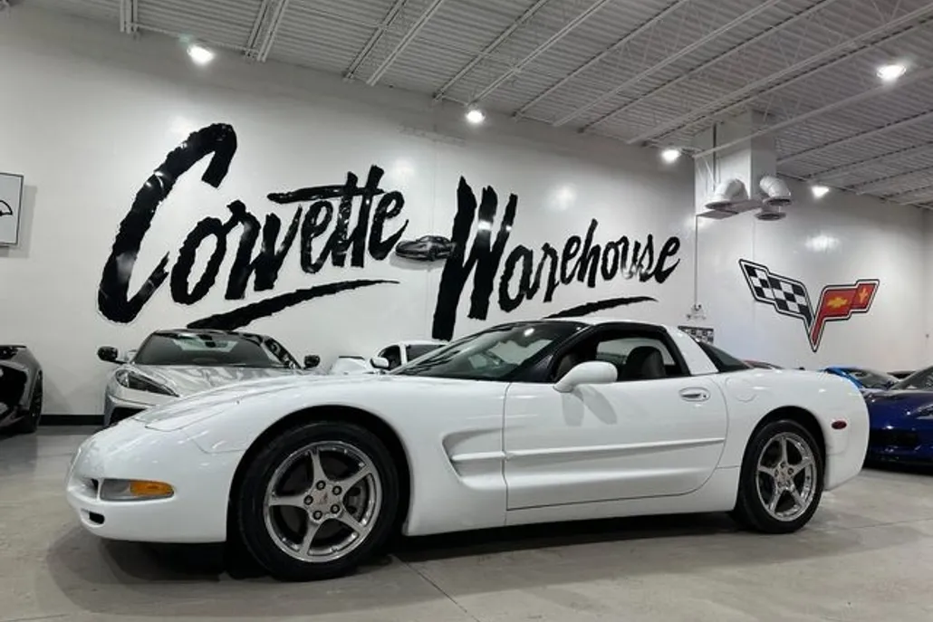 2004 Chevrolet Corvette Z51 photo 1