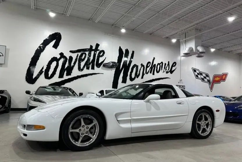2004 Chevrolet Corvette Z51 photo 1