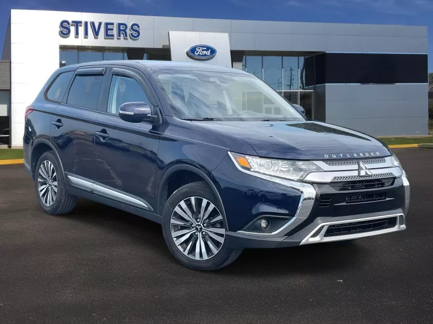 2020 Mitsubishi Outlander SE photo 1