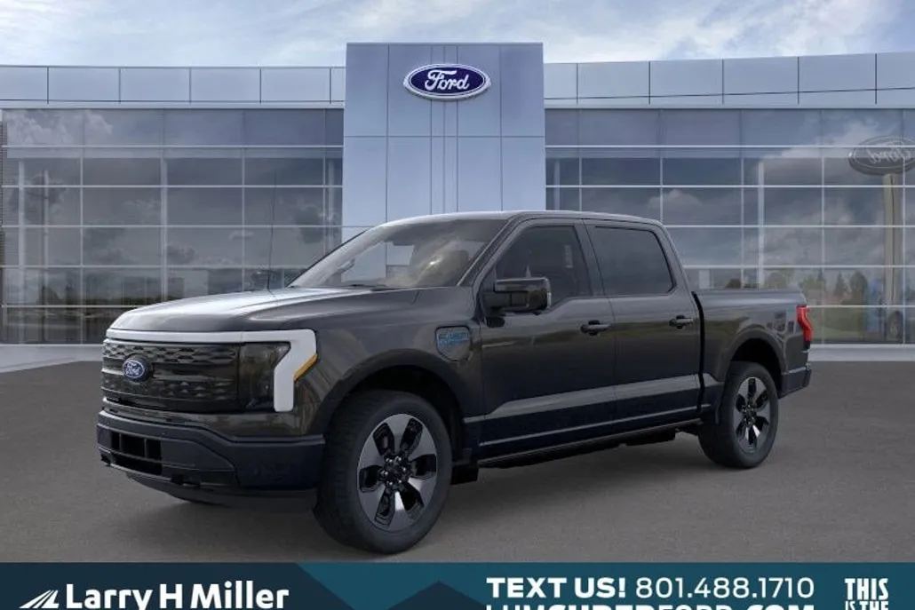 2025 Ford F-150 Lightning Platinum photo 1