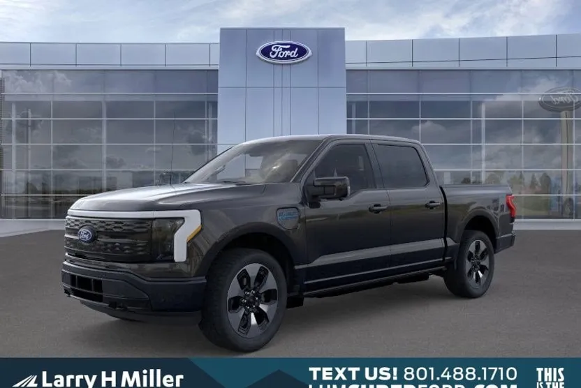 2025 Ford F-150 Lightning Platinum photo 1