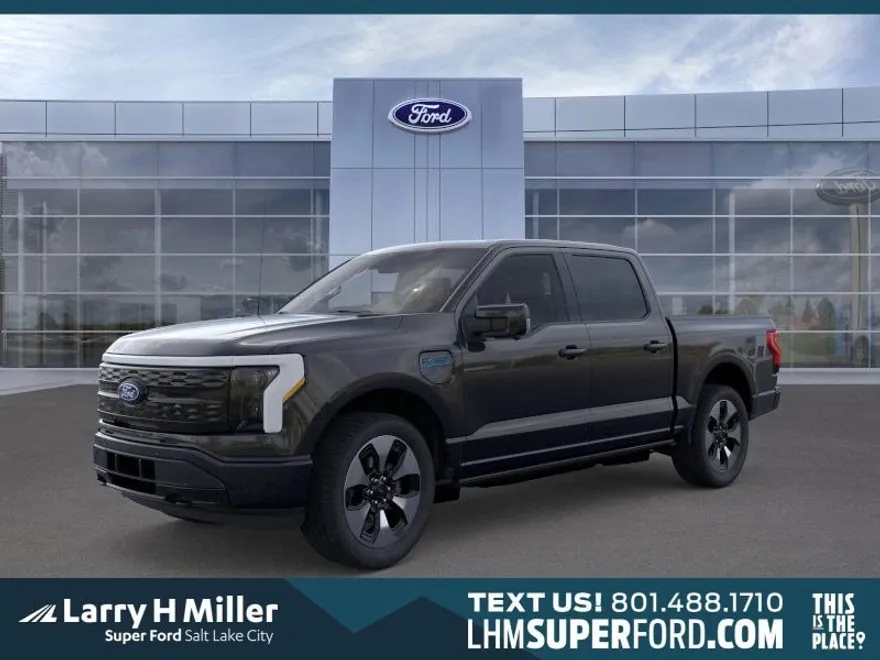 2025 Ford F-150 Lightning Platinum photo 1