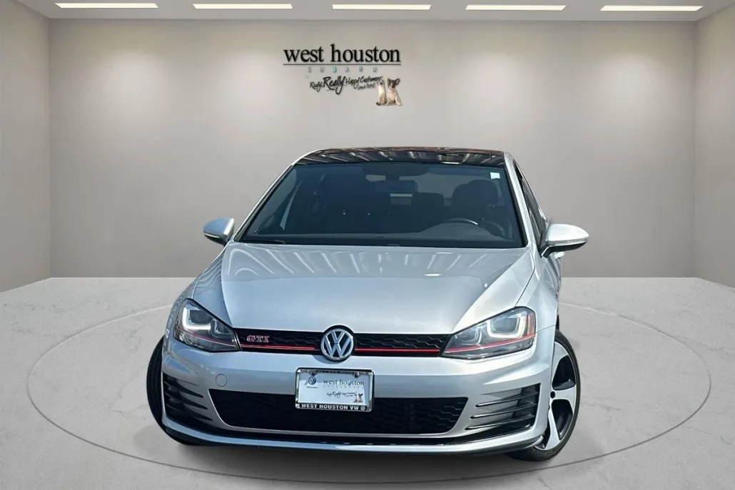 2017 Volkswagen Golf GTI photo 1