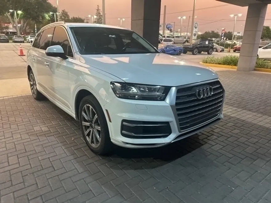 2019 Audi Q7 Premium Plus photo 1