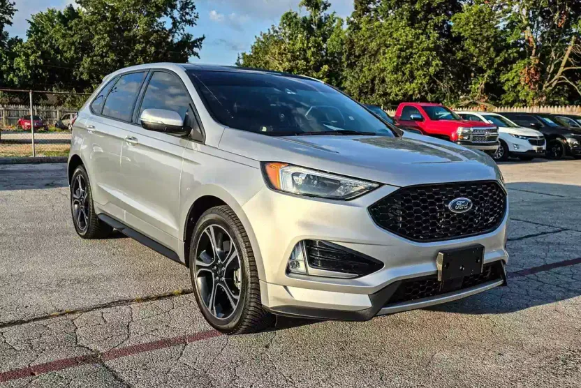 2019 Ford Edge ST photo 1