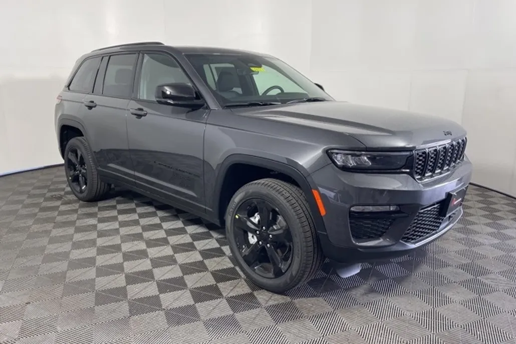 2025 Jeep Grand Cherokee Limited photo 1