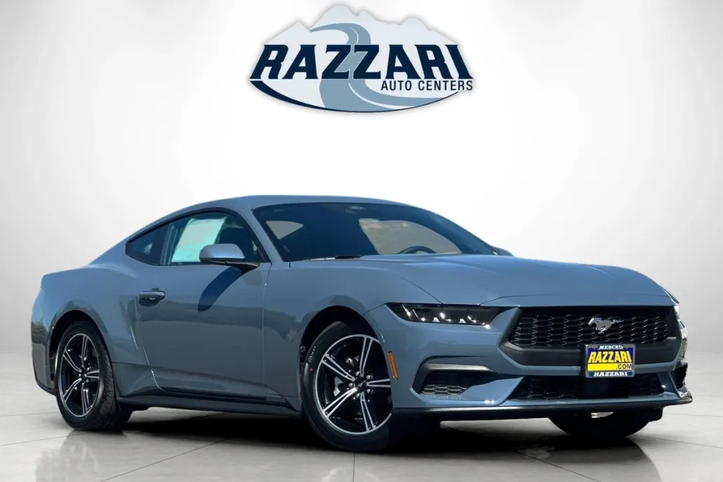 2025 Ford Mustang EcoBoost photo 1