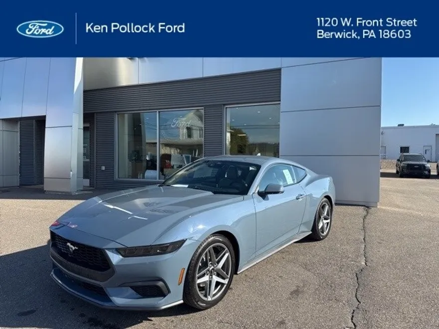 2025 Ford Mustang EcoBoost photo 1