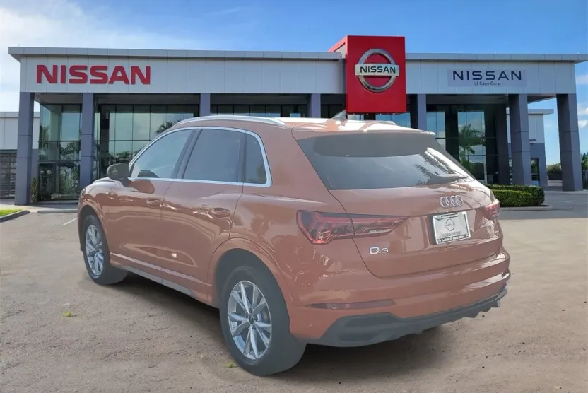 2024 Audi Q3 S line Premium photo 1