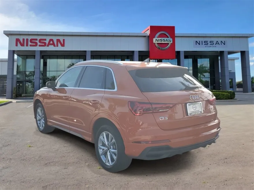 2024 Audi Q3 S line Premium photo 1