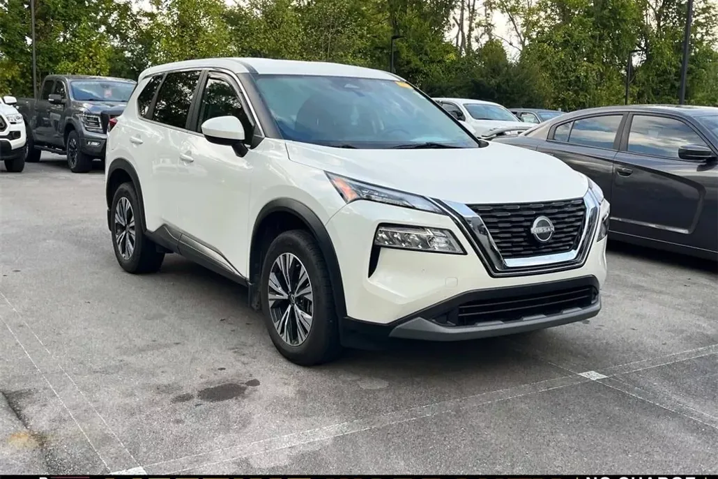 2023 Nissan Rogue SV photo 1