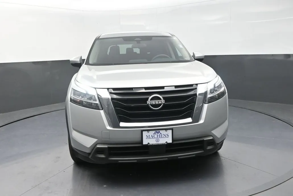 2022 Nissan Pathfinder S photo 1