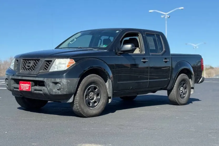 2012 Nissan Frontier S Crew Cab photo 1