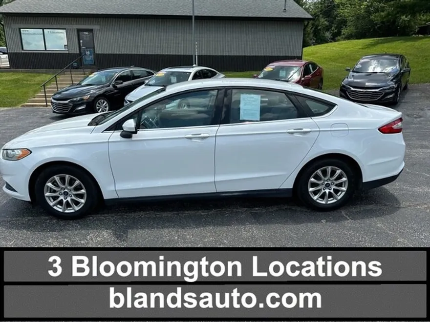2015 Ford Fusion S photo 1