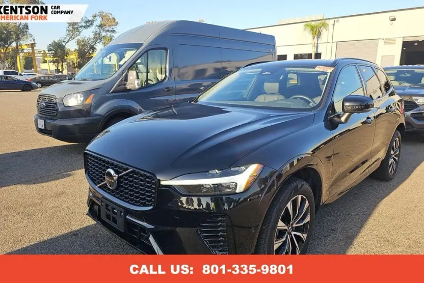 2025 Volvo XC60 B5 Plus photo 1