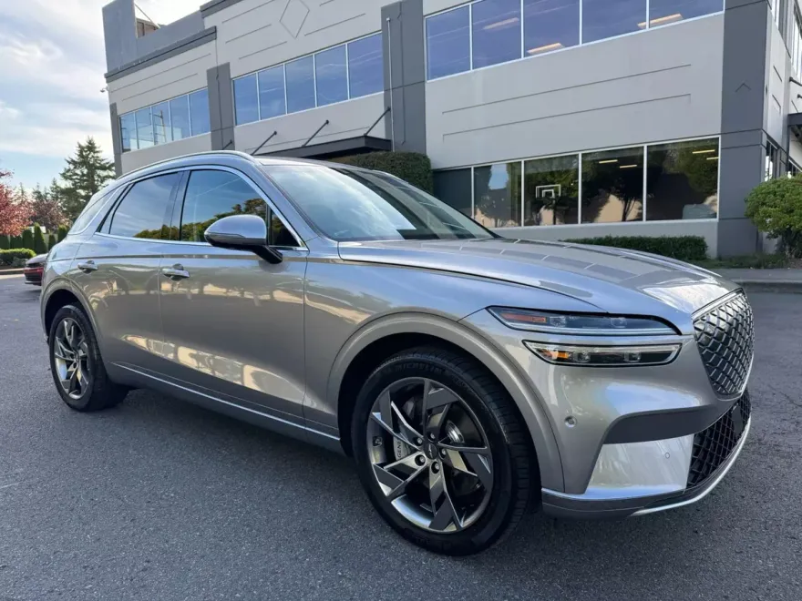 2024 Genesis Electrified GV70 Advanced photo 1