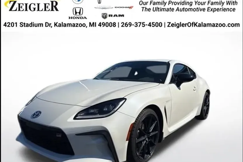 2024 Toyota GR86 Premium photo 1