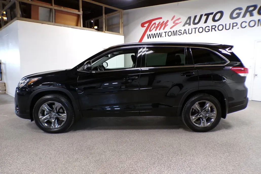 2018 Toyota Highlander Limited photo 1
